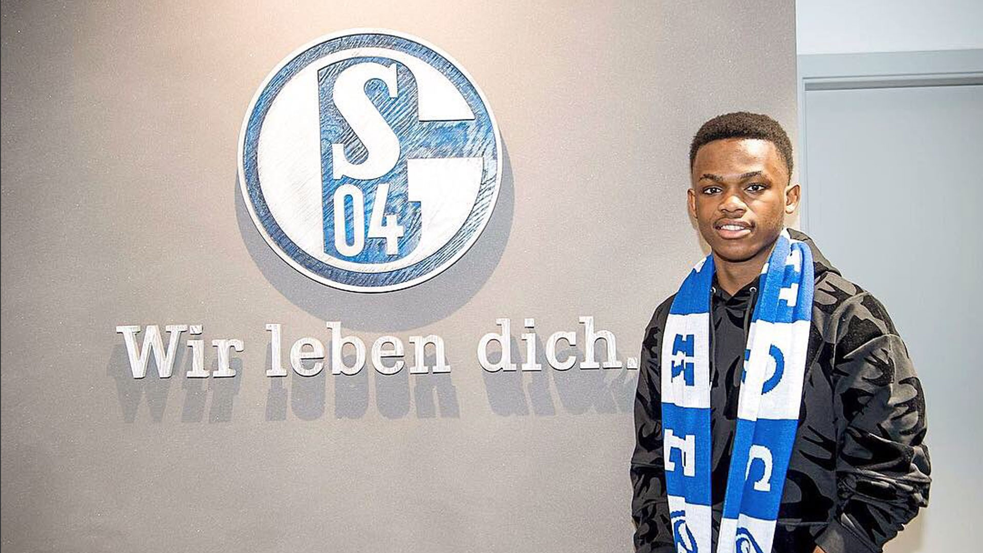 在这场比赛 在这场比赛