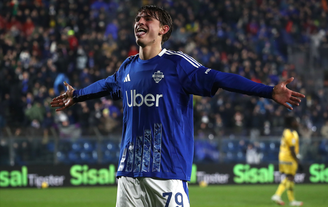 曼聯洽談拜仁球員馬茲拉維和德裏赫特 已接觸伯恩利中場博格.