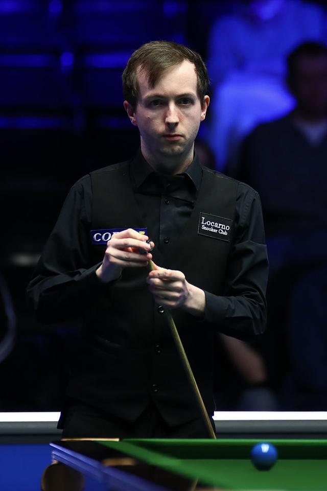 他们通过短 他们通过短